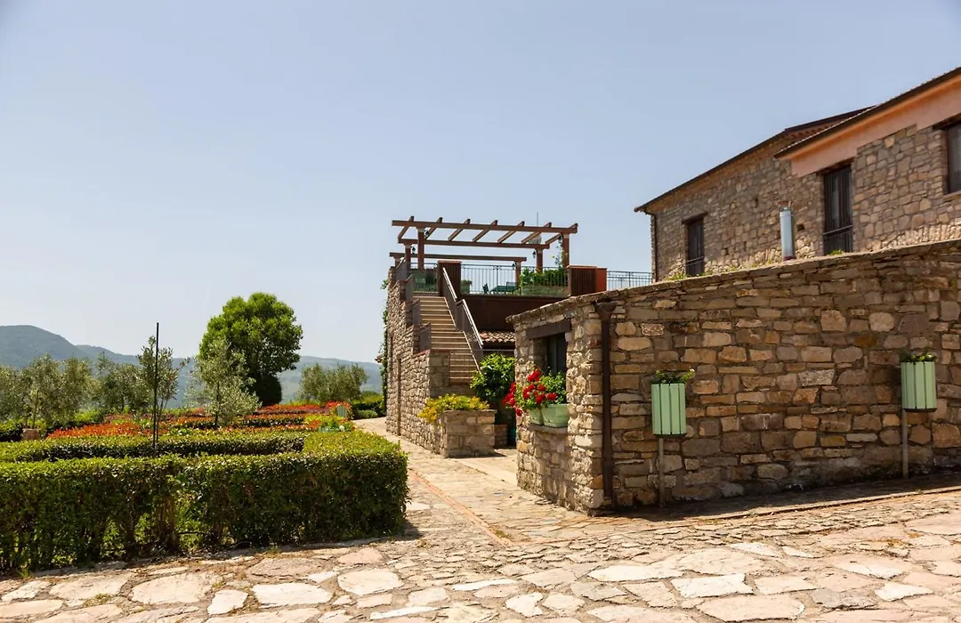 La Foresteria di San Leo Villa Esclusiva con Piscina in Basilicata-1
